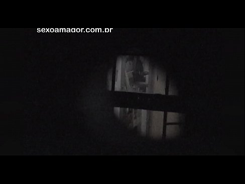 ❤️ Ξανθιά κοπέλα βιντεοσκοπήθηκε κρυφά από ηδονοβλεψία της γειτονιάς κρυμμένο πίσω από κούφια τούβλα ️❌ Ποιότητα πορνό ❤