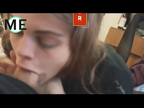 ❤️ Πούτσος στο λαιμό της, σκισμένο καλσόν και σκισμένα τακούνια ️❌ Ποιότητα πορνό ❤